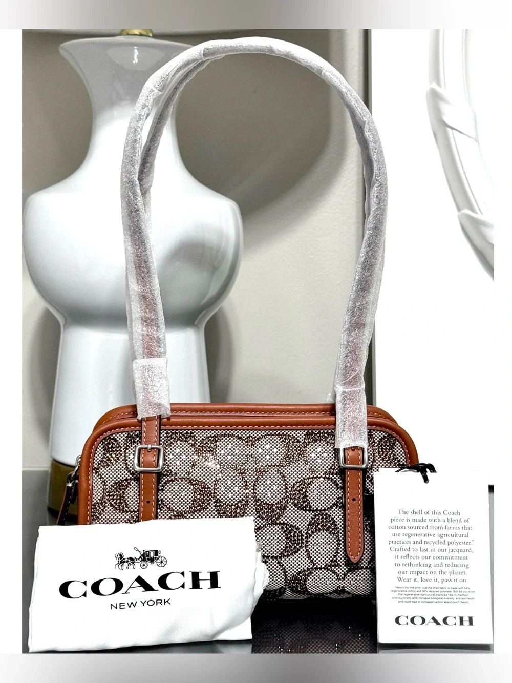 COACH Swing Zip Bag 20 In Crystal Signature Jacquard, BURNISHED AMBER